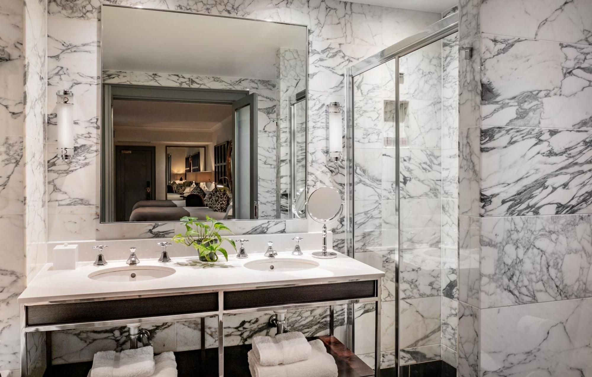 The Bloomsbury Hotel Londres Exterior foto Bathroom