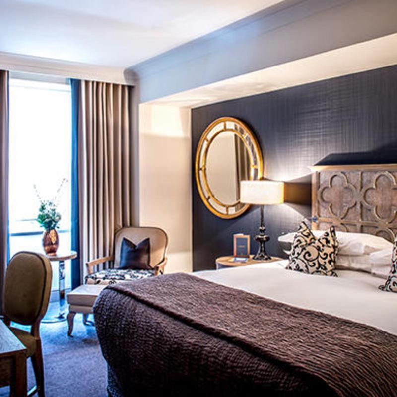 The Bloomsbury Hotel Londres Exterior foto A bedroom at the hotel