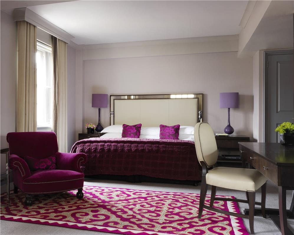 The Bloomsbury Hotel Londres Exterior foto A bedroom at The Savoy